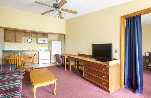 Daleville Hotel | OYO Hotel Daleville AL Hwy 84