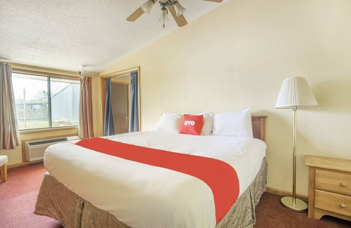 Daleville Hotel | OYO Hotel Daleville AL Hwy 84