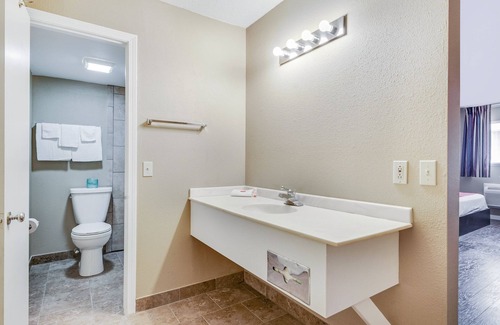 Elk City Hotel | OYO Hotel Elk City OK Route 66