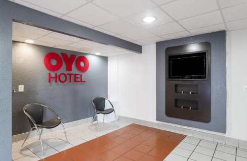 Memorial Hotel | OYO Hotel Houston Katy Freeway