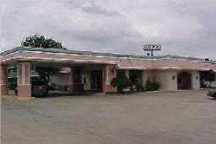 Clodine Hotel | OYO Hotel Houston Southwest I-69
