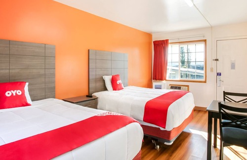 Carrolls Hotel | OYO Hotel Kalama