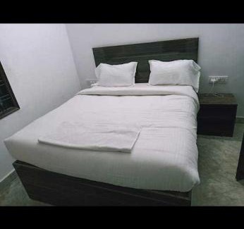 Marhi Hotel | OYO Hotel King Guest House