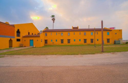 Kingsville Hotel | OYO Hotel Kingsville - Hwy 77