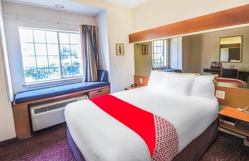 Mesquite Hotel | OYO Hotel Mesquite TX, Hwy 80