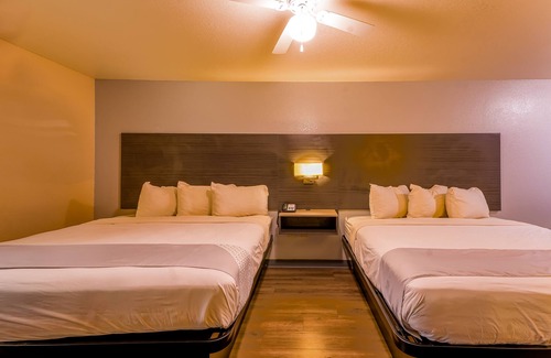 Sweet Home Hotel | OYO Hotel Yoakum West