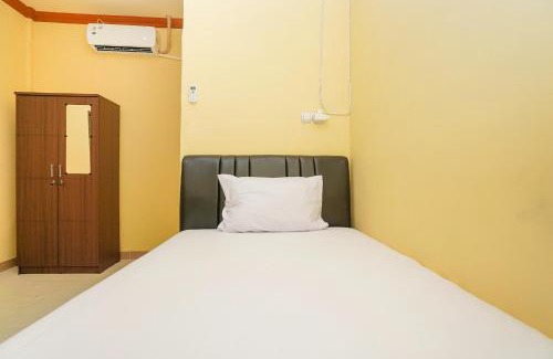 Gresik Hotel | OYO Life 2619 Kost Keluarga Cemara