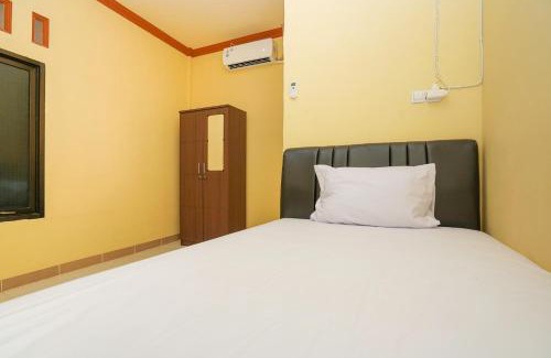 Gresik Hotel | OYO Life 2619 Kost Keluarga Cemara