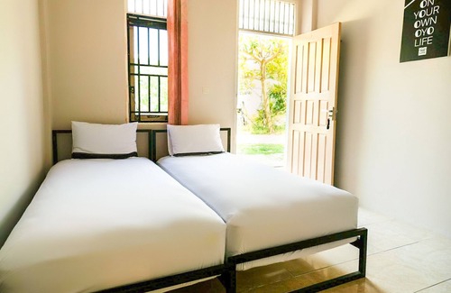 Mandau Hotel | OYO Life 2745 Nabeza House