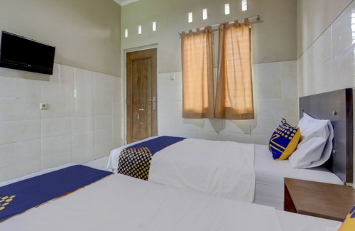 Ambarawa Hotel | OYO Life 90159 Puri Asoka Guest House