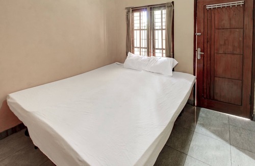 Muncan House | OYO Life 92846 Kost Putra Griya Eka