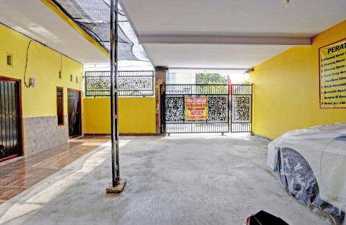 Prigen Hotel | OYO Life 92920 Rumah Kost Azca