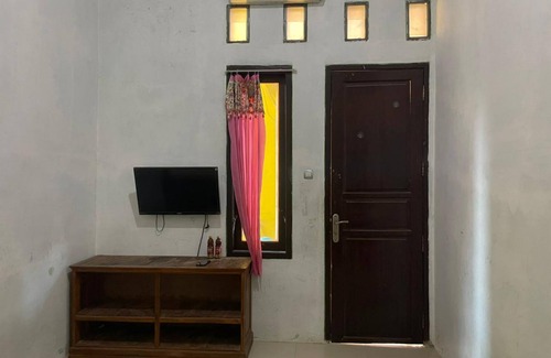 Lamongan Hotel | OYO Life 93036 Eddy Homestay Syariah