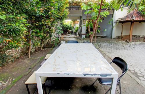 Mataram Hotel | OYO Life 93257 Kos Anugerah