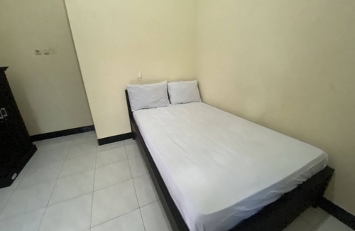 Kecamatan Janapria Hotel | OYO Life 93258 Kos Sahabat