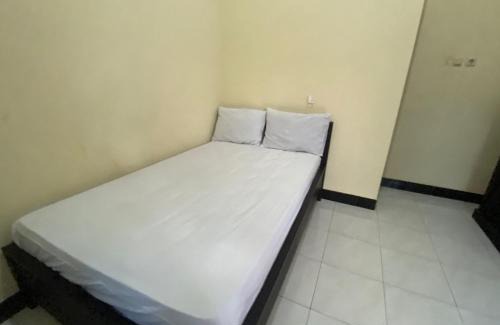 Mataram Hotel | OYO Life 93258 Kos Sahabat