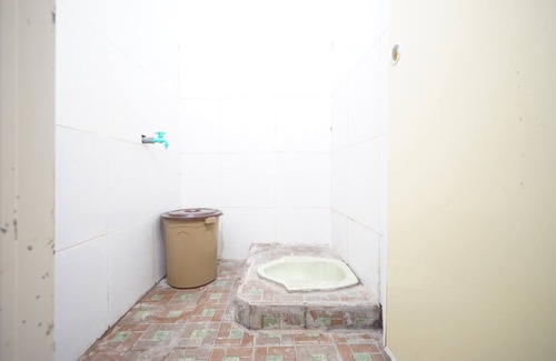 Painan Hotel | OYO Life 93680 Kost Losawi Syariah