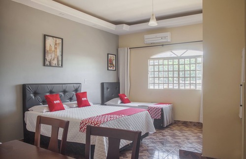 Centro Hotel | OYO M&J Hotel