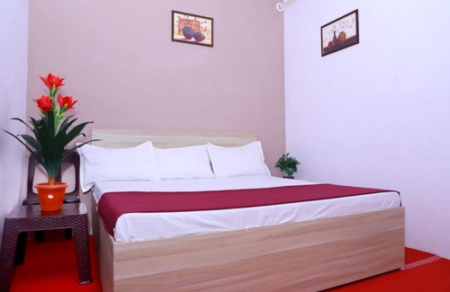 Mawana Hotel | OYO Pacific Hotel