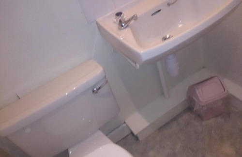 Bainbridge Hotel | OYO Rose & Crown Hotel