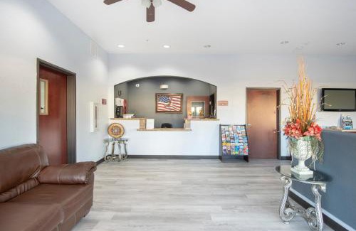 Clute Hotel | OYO Townhouse Clute Lake Jackson
