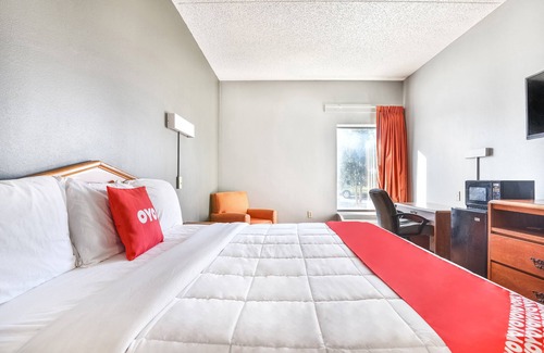 Jacksonville Hotel | OYO Townhouse Inn Jacksonville near Little Rock Air Force Base