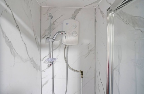 Salford Hotel | OYO Weaste Hotel