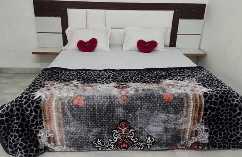Hasanpur Hotel | OYO Welcome Stay Hotel