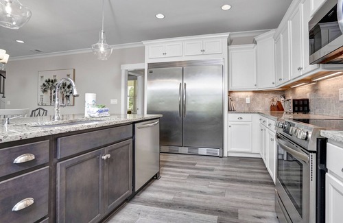 Inlet Harbour House | Oyster Dreams 7 Bedrooms Inlet Front