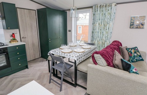 Hasguard Cross Cottage | OYSTER LODGE, pet friendly, character holiday cottage in Broad Haven