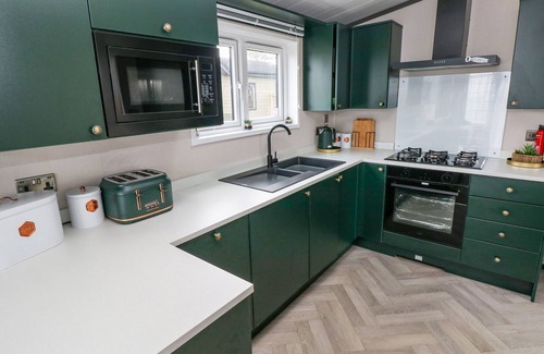 Hasguard Cross Cottage | OYSTER LODGE, pet friendly, character holiday cottage in Broad Haven