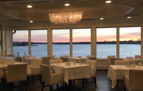 Red Bank Hotel | Oyster Point Hotel