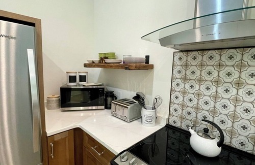 Uptown Cottage | Oyster Rake Cottage. Peaceful, brand new, in charming Beaufort, SC.