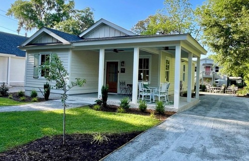 Uptown Cottage | Oyster Rake Cottage. Peaceful, brand new, in charming Beaufort, SC.