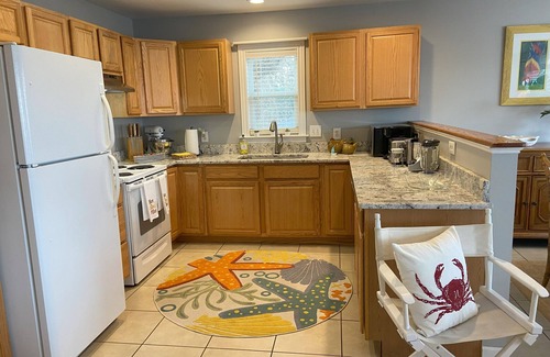 Morehead City House | Oyster Shack by the Bay/4 minutes to Morehead City Waterfront/Big Rock Landing