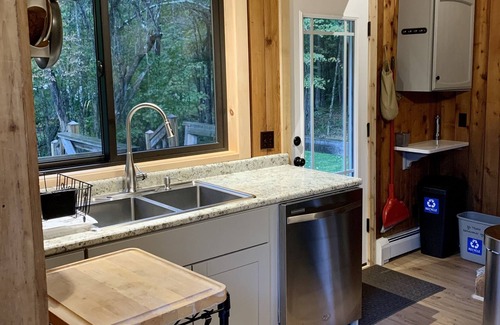 Plymouth Ski Chalet | OZ CHALET - 4 Bedroom Ski Chalet Between Killington and Okemo