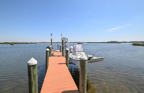 Crystal River House | Ozello Manor Waterfront private dock large patio sleeps 8 dog ok
