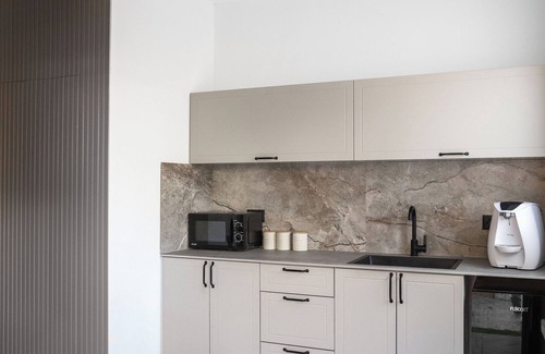 Kiryat Motzkin Apartment | oziel sweet