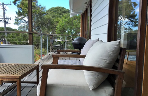 Barwon Heads Apartment | Ozone Studio - The Couple's Retreat
