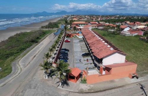 Itanhaem House | Pé na areia gaivotas com Wi-Fi