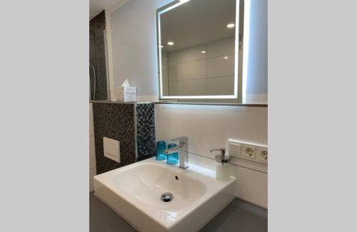 Putzchen/Bechlinghoven Apartment | Pützchens Markt 2025 - Modernes Apartment in unmittelbarer Nähe - trotzdem sehr ruhig - Privatparkplatz mit Auflademöglichkeit für E-Auto