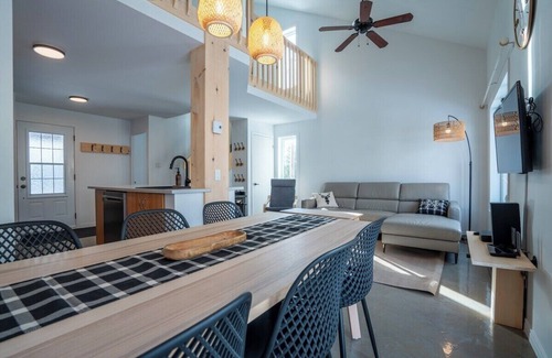 Beaupre Apartment | P-161: 2-bedroom mezzanine condo