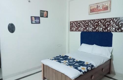 Bhopal Cabin | P.G Rooms & Dormitory