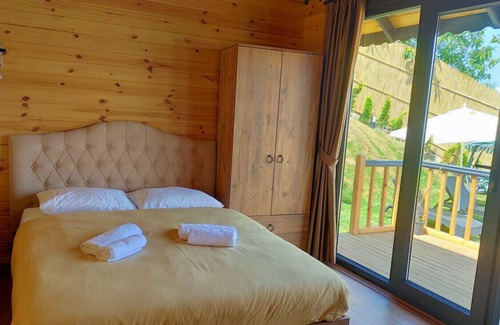 Sapanca Ski Chalet | P2347 - Two Bedroom Chalet, Sleeps 6