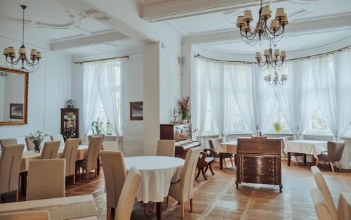 Pniewy Resort | Pałac w Dębinie