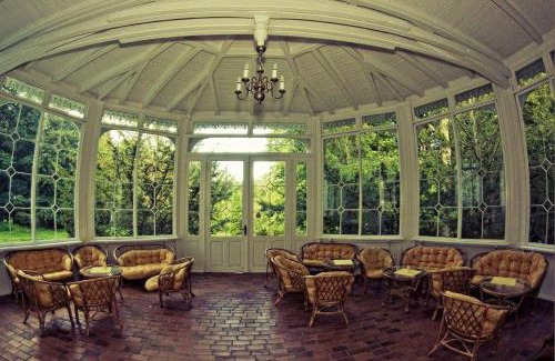Biesiekierz Bed & Breakfast | Pałac w Nosowie