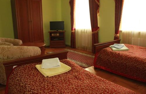 Biesiekierz Bed & Breakfast | Pałac w Nosowie