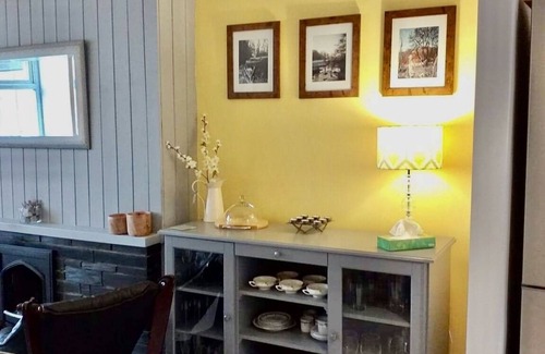 Rhiwbryfdir House | Panoramic views 3 bed, stylish central Snowdonia outskirts of historic town
