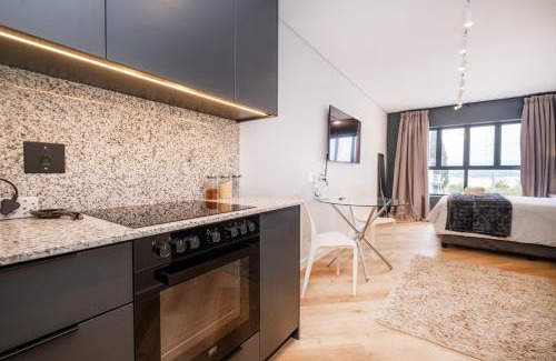 Paarl Apartment | Paarl Studio With Onsite Parking & Modern Comforts