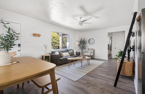 Pacific Beach House | Pacific Beach Boho Retreat 3 blocks to Ocean